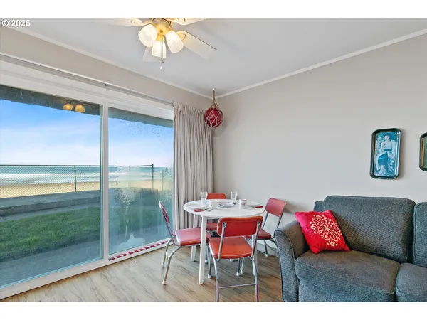 $215,000 | 145 Northwest Inlet Avenue, Unit 126, Lincoln City, OR 97367