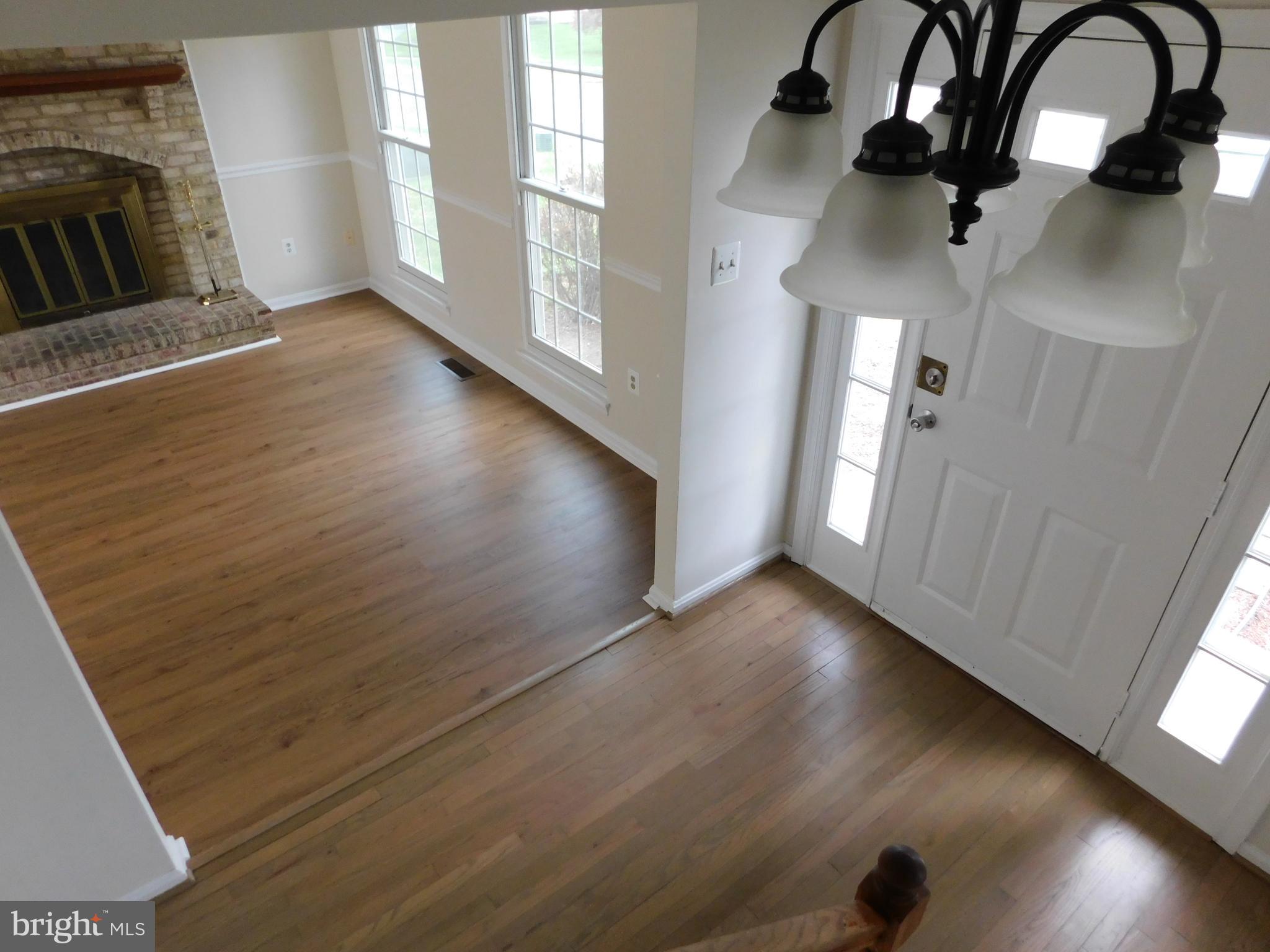 916 Pointer Ridge Drive Gaithersburg, MD 20878 - Photo 6 of 27 Entry
