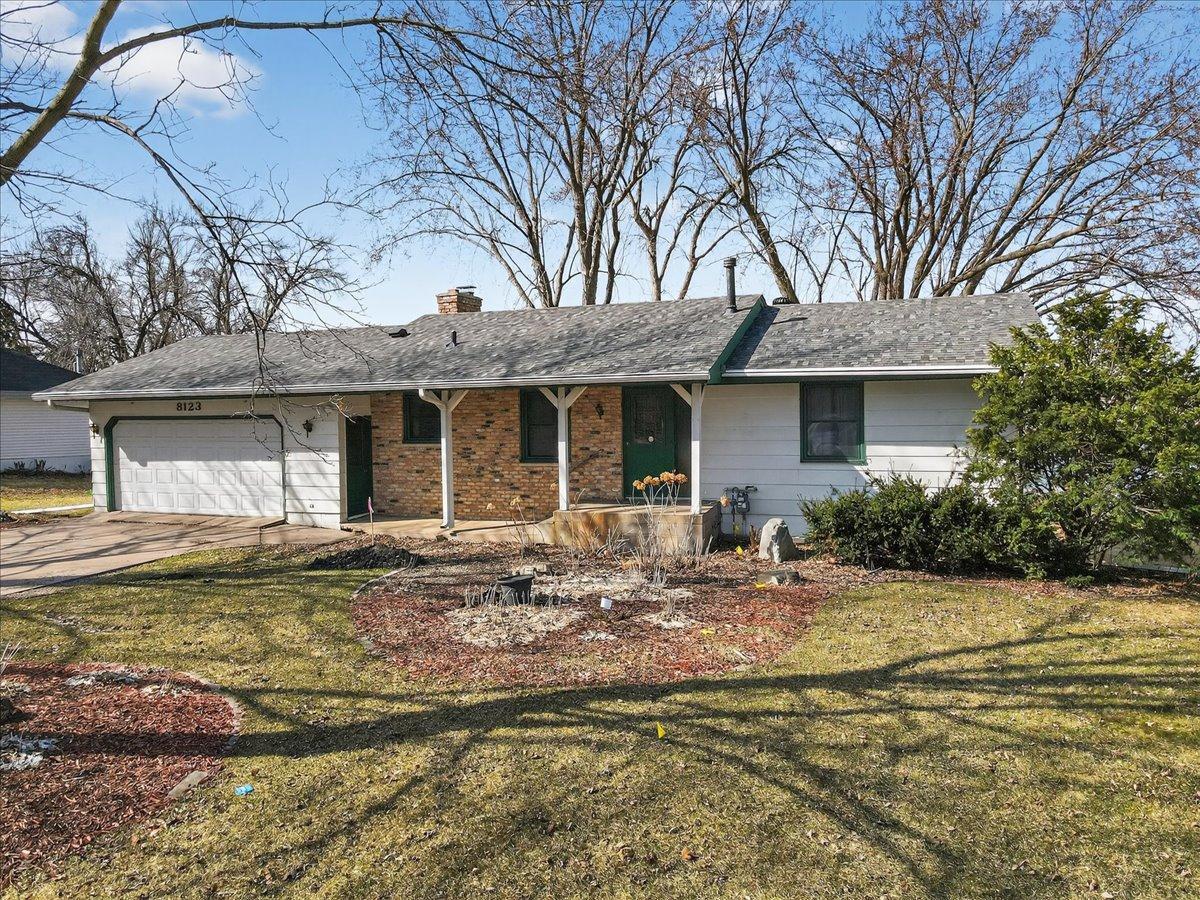 8123 Maple Lane North Maple Grove, MN 55311 - Photo 2 of 11