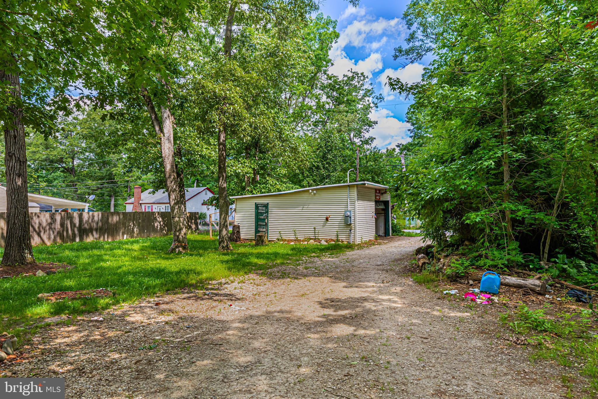 102 Holly Road Clayton, NJ 08094 - Photo 2 of 5 Gallery Image 2