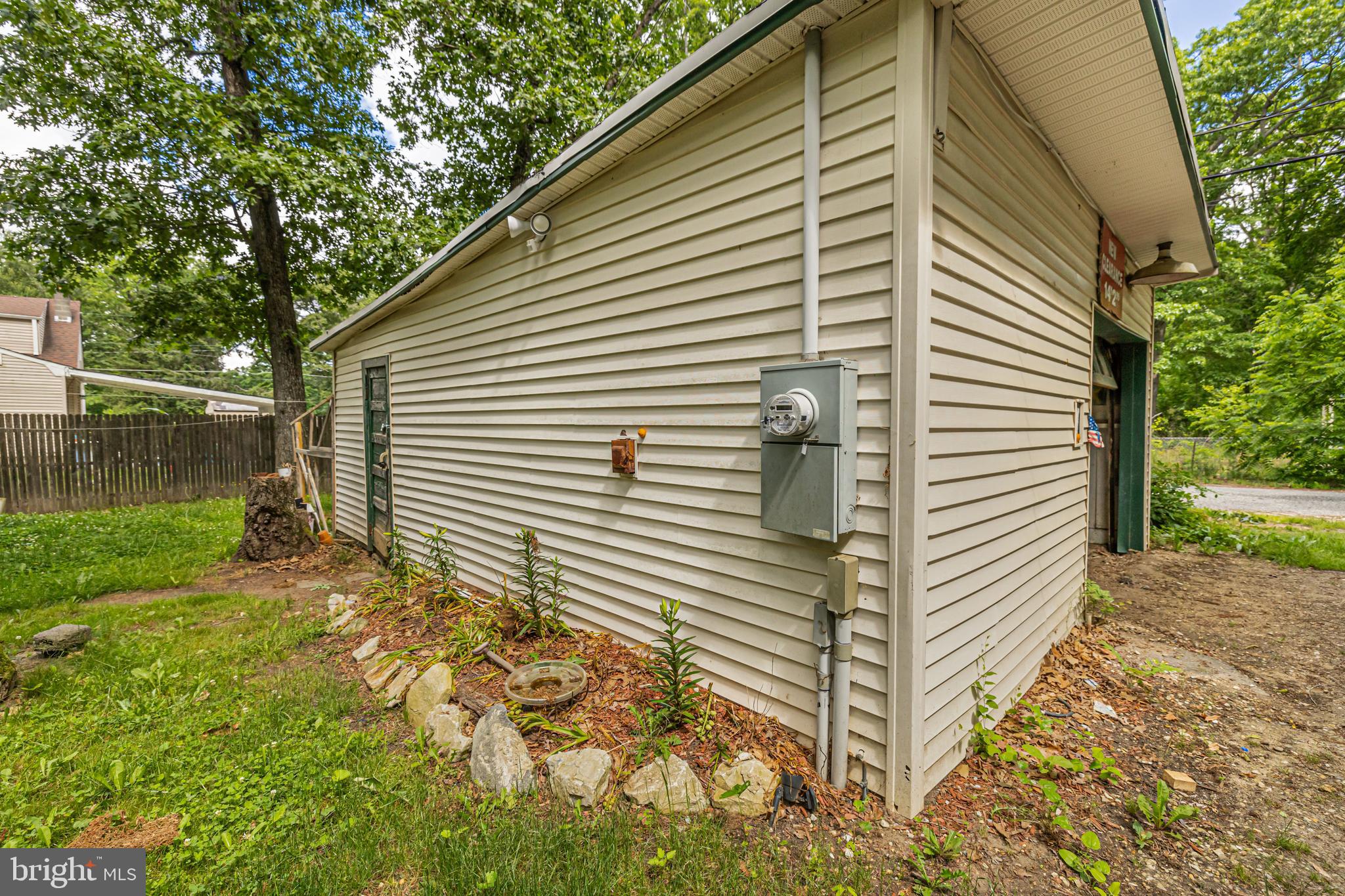 102 Holly Road Clayton, NJ 08094 - Photo 5 of 5 Gallery Image 5