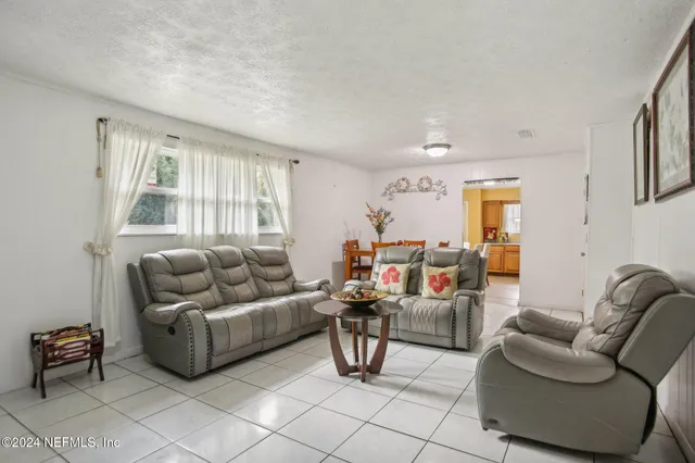 $290,000 | 5816 Moncrief Road, Jacksonville, FL 32209