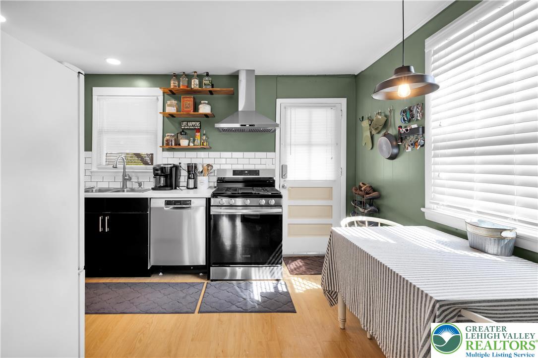 469 Birch Road Hellertown, PA 18055 - Photo 8 of 34