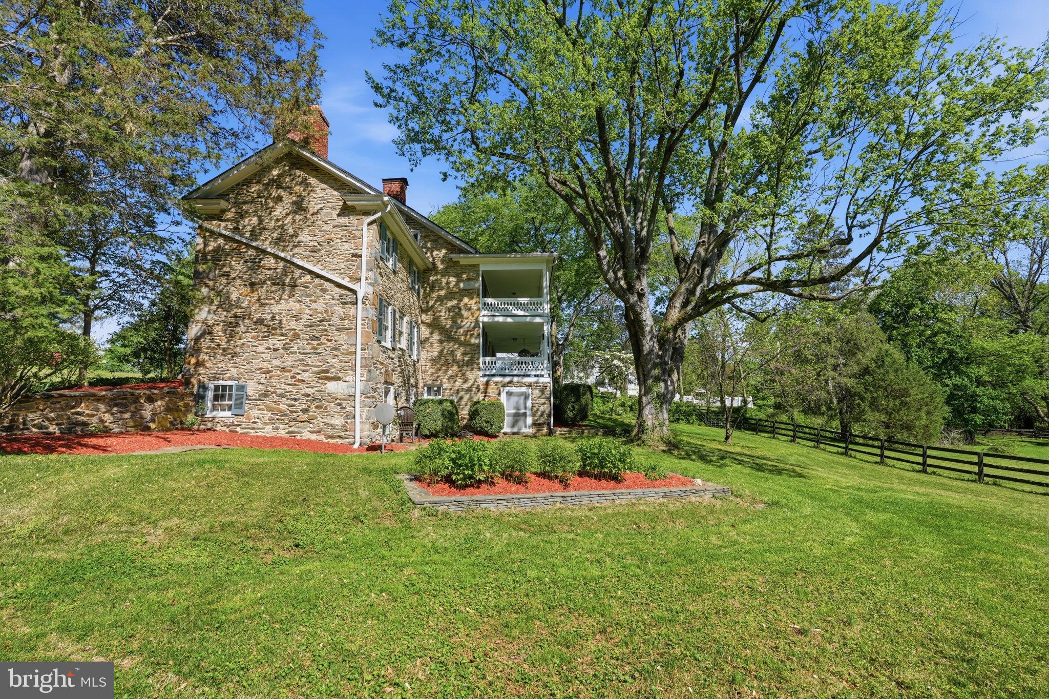38863 Ridge Court Hamilton, VA 20158 - Photo 16 of 90