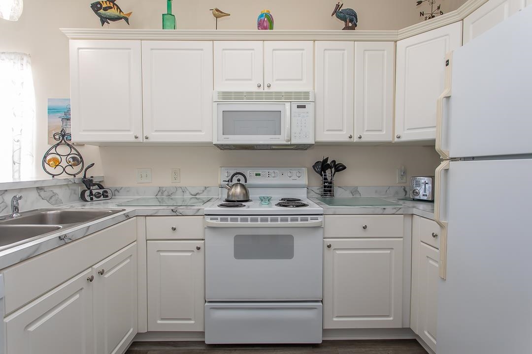 2040 Cross Gate Boulevard, Unit 204 Surfside Beach, SC 29575 - Photo 4 of 40