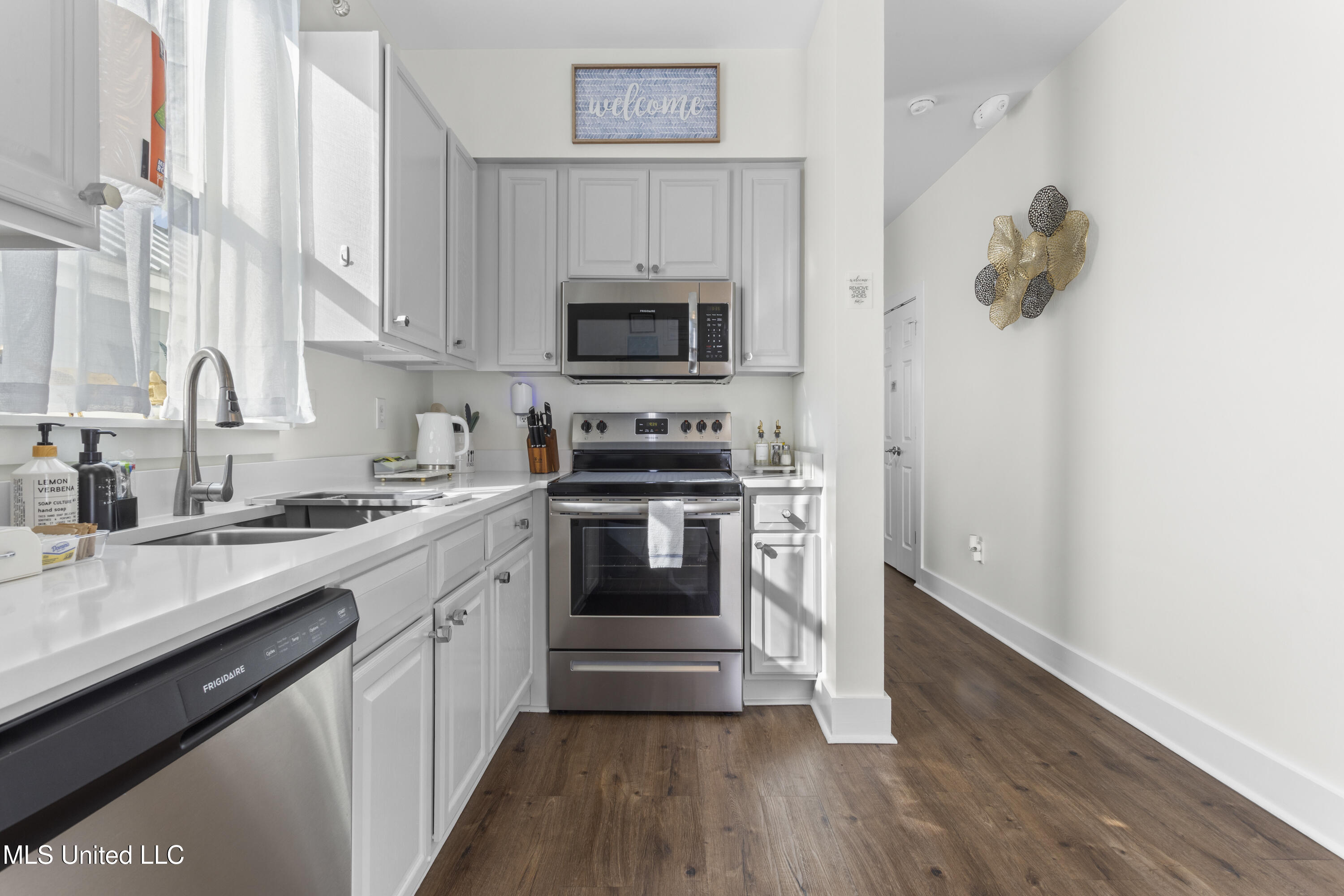 2207 Government Street, Unit 11 Ocean Springs, MS 39564 - Photo 14 of 28 0027