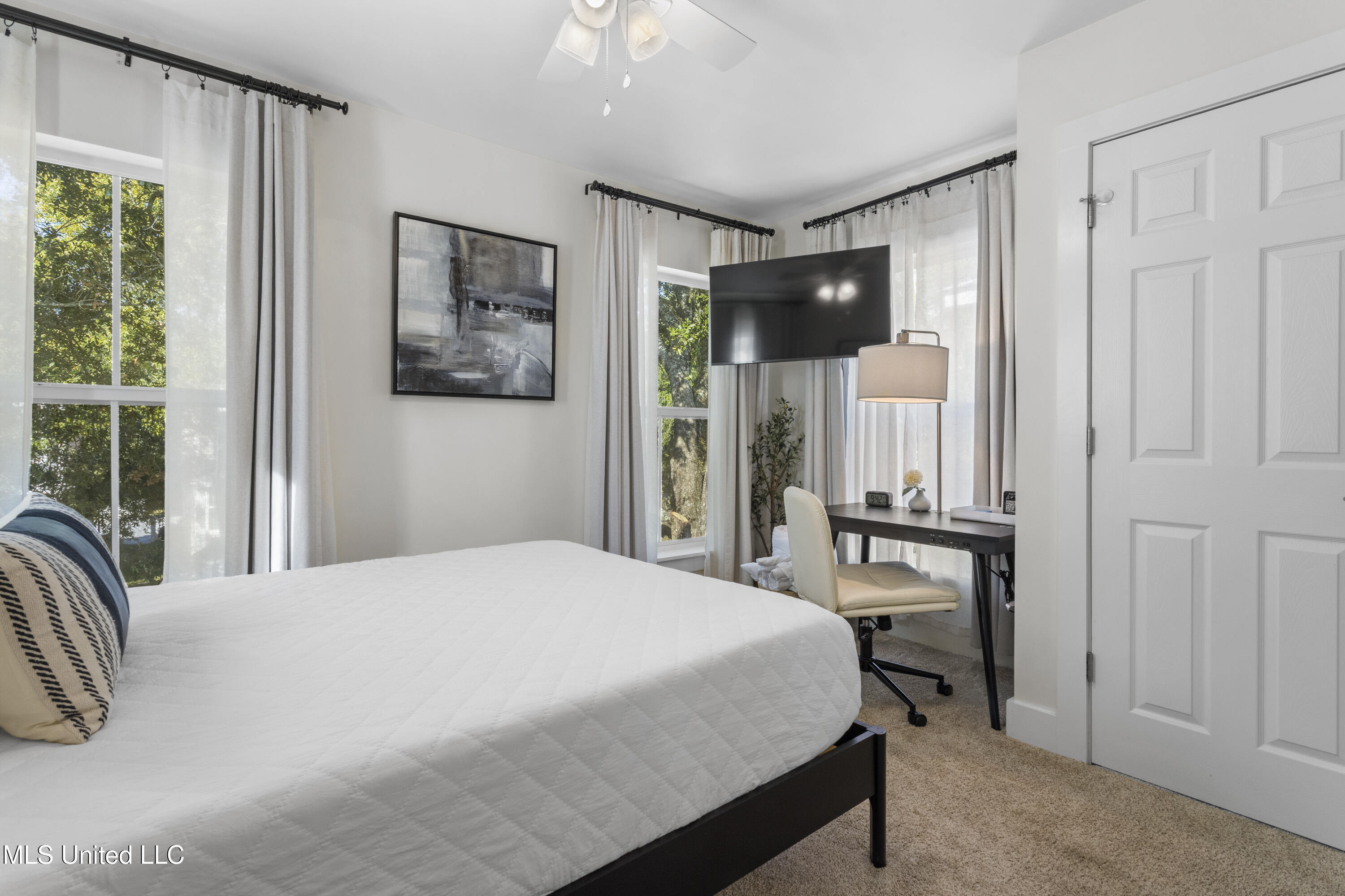 2207 Government Street, Unit 11 Ocean Springs, MS 39564 - Photo 24 of 28 0038