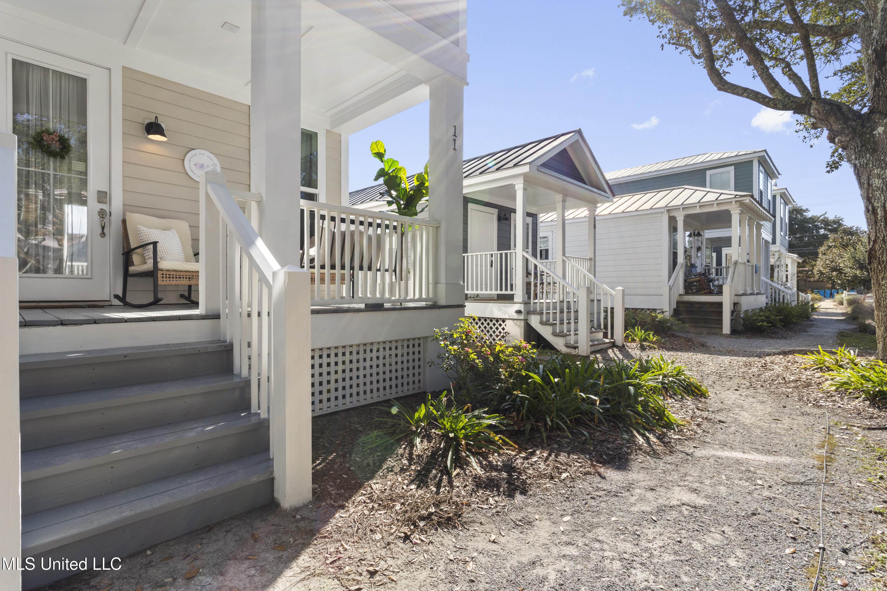 2207 Government Street, Unit 11 Ocean Springs, MS 39564 - Photo 5 of 28 0007