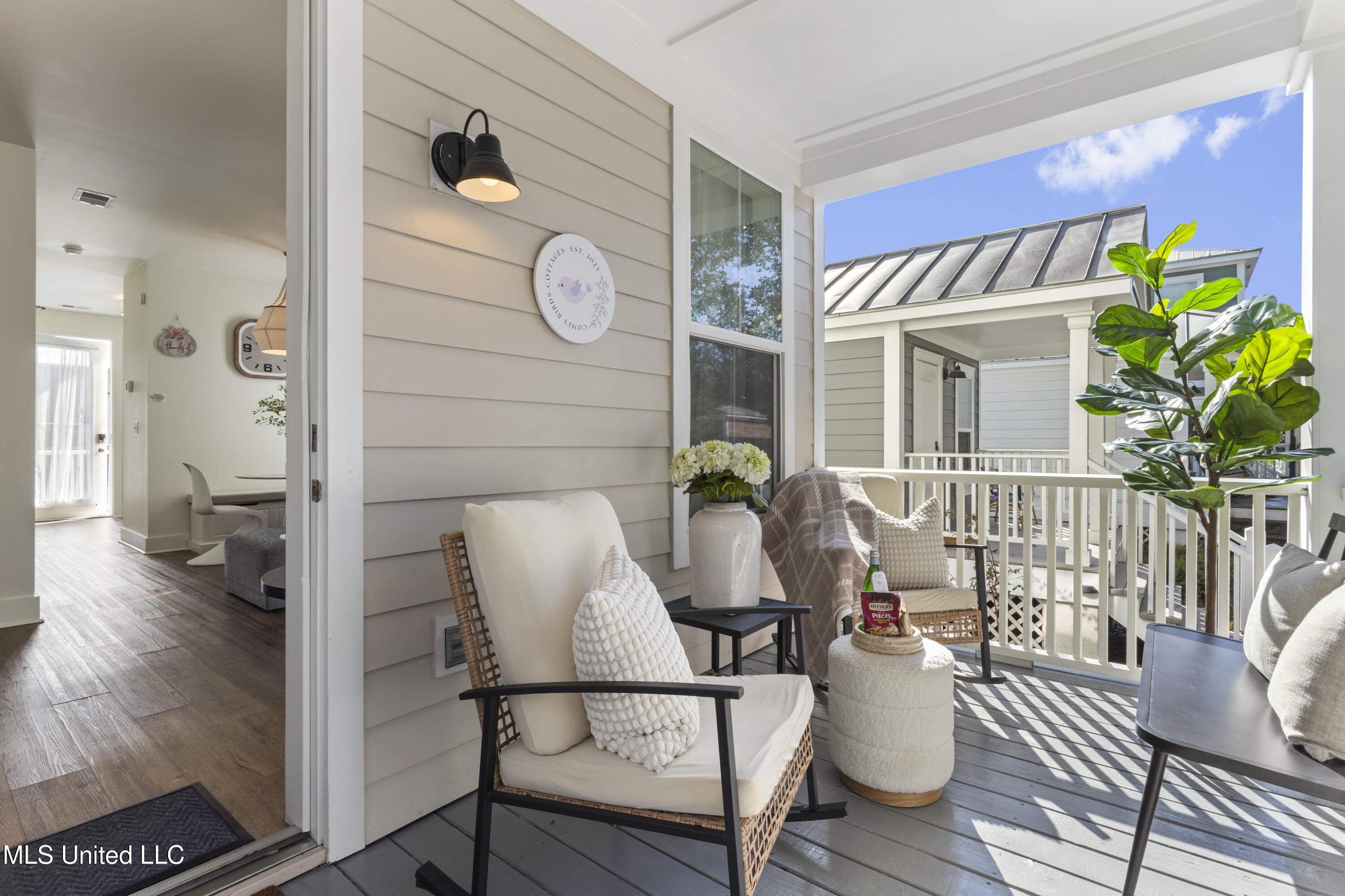 2207 Government Street, Unit 11 Ocean Springs, MS 39564 - Photo 7 of 28 0012