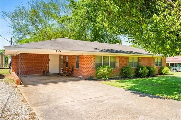 $143,500 | 609 North Lee Street, Marksville, LA 71351