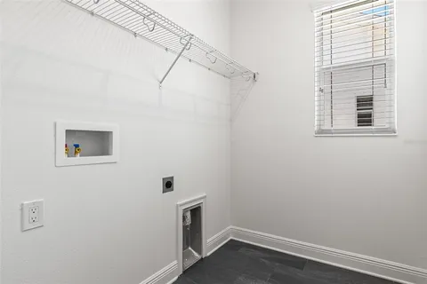 a view of utility room