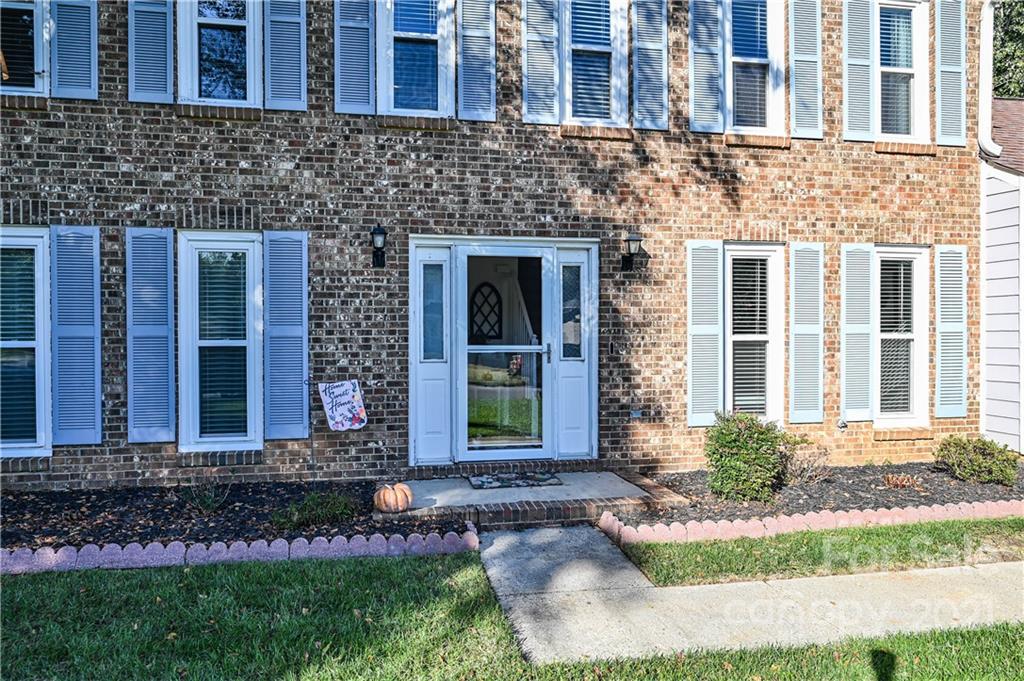 10337 Fairway Ridge Road Charlotte, NC 28277 - Photo 2 of 32