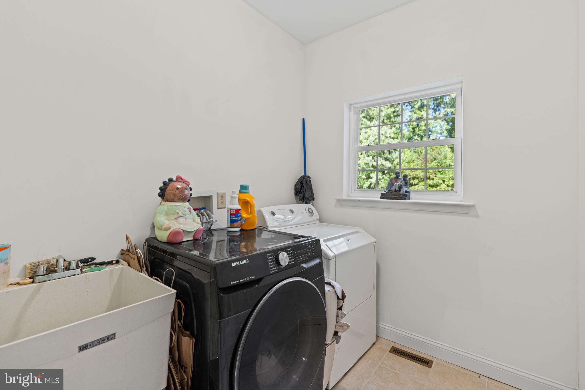 1 Cardinal Lane Sicklerville, NJ 08081 - Photo 14 of 35 a utility room with dryer and washer