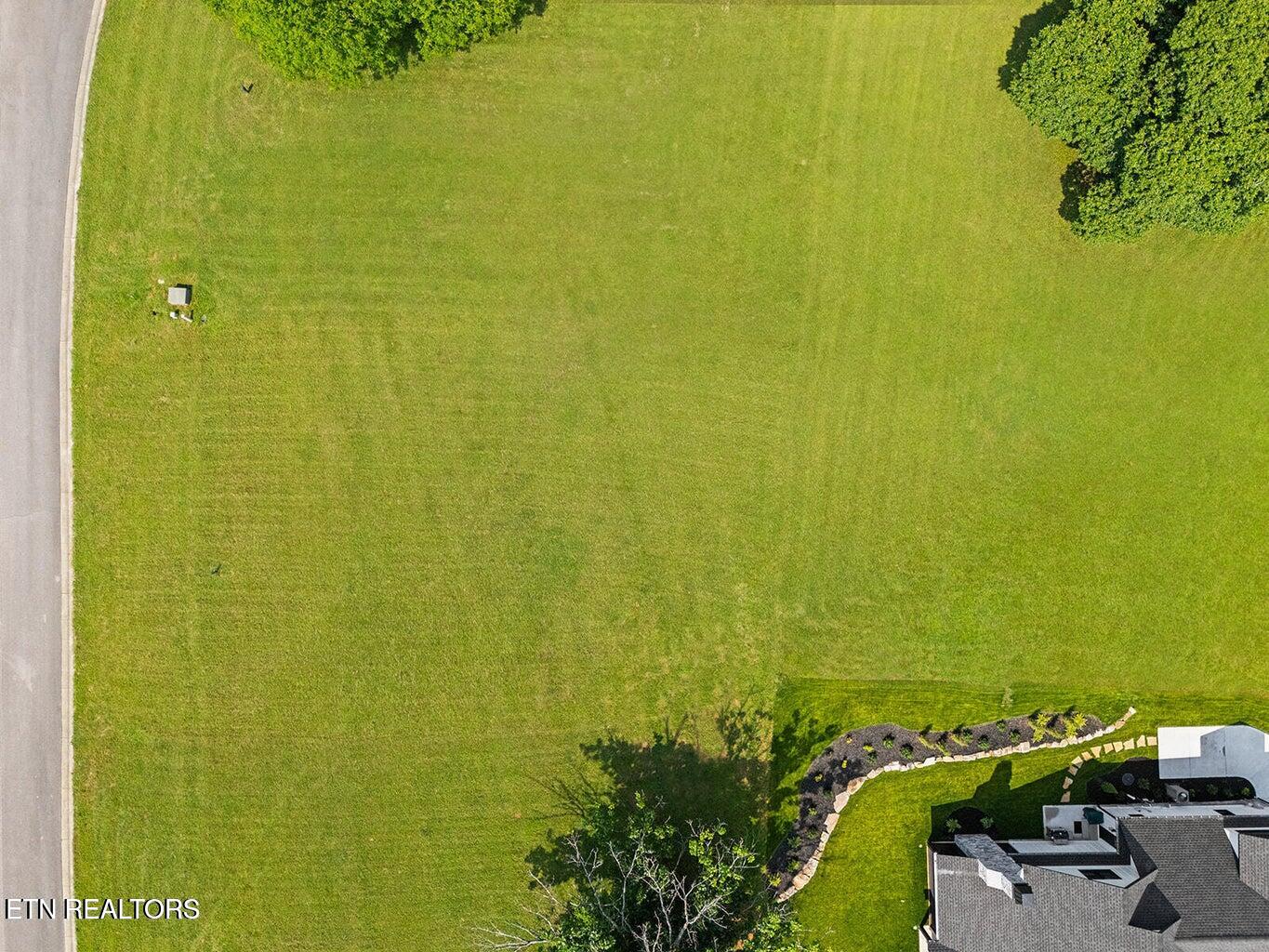 1740 Eagle Point Drive Loudon, TN 37774 - Photo 15 of 37 image