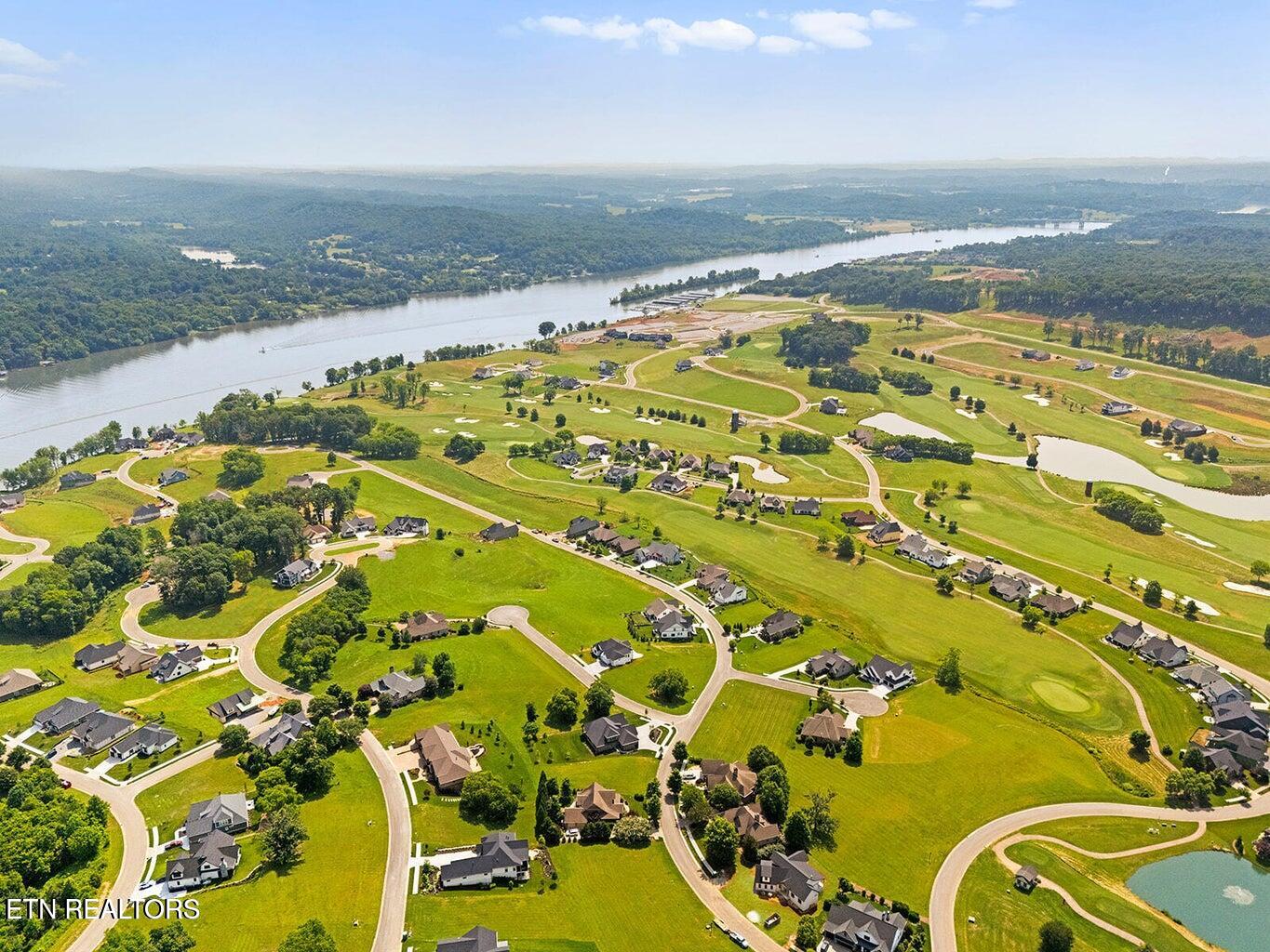 1740 Eagle Point Drive Loudon, TN 37774 - Photo 22 of 37 image