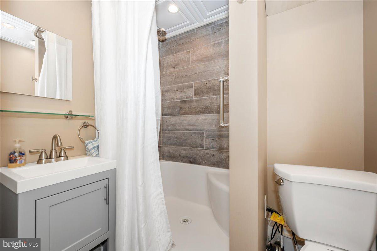 16926 Sprecher Road Sharpsburg, MD 21782 - Photo 41 of 76 Modern bathroom with stylish finishes.