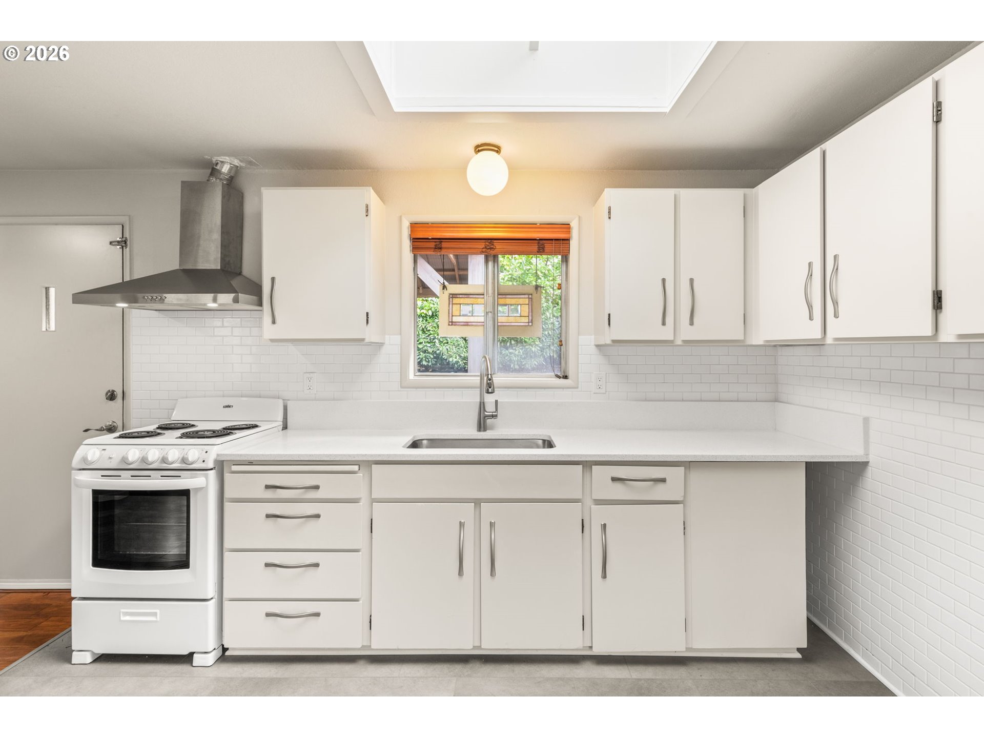 4222 Southwest Hume Street Portland, OR 97219 - Photo 14 of 46 Kitchen