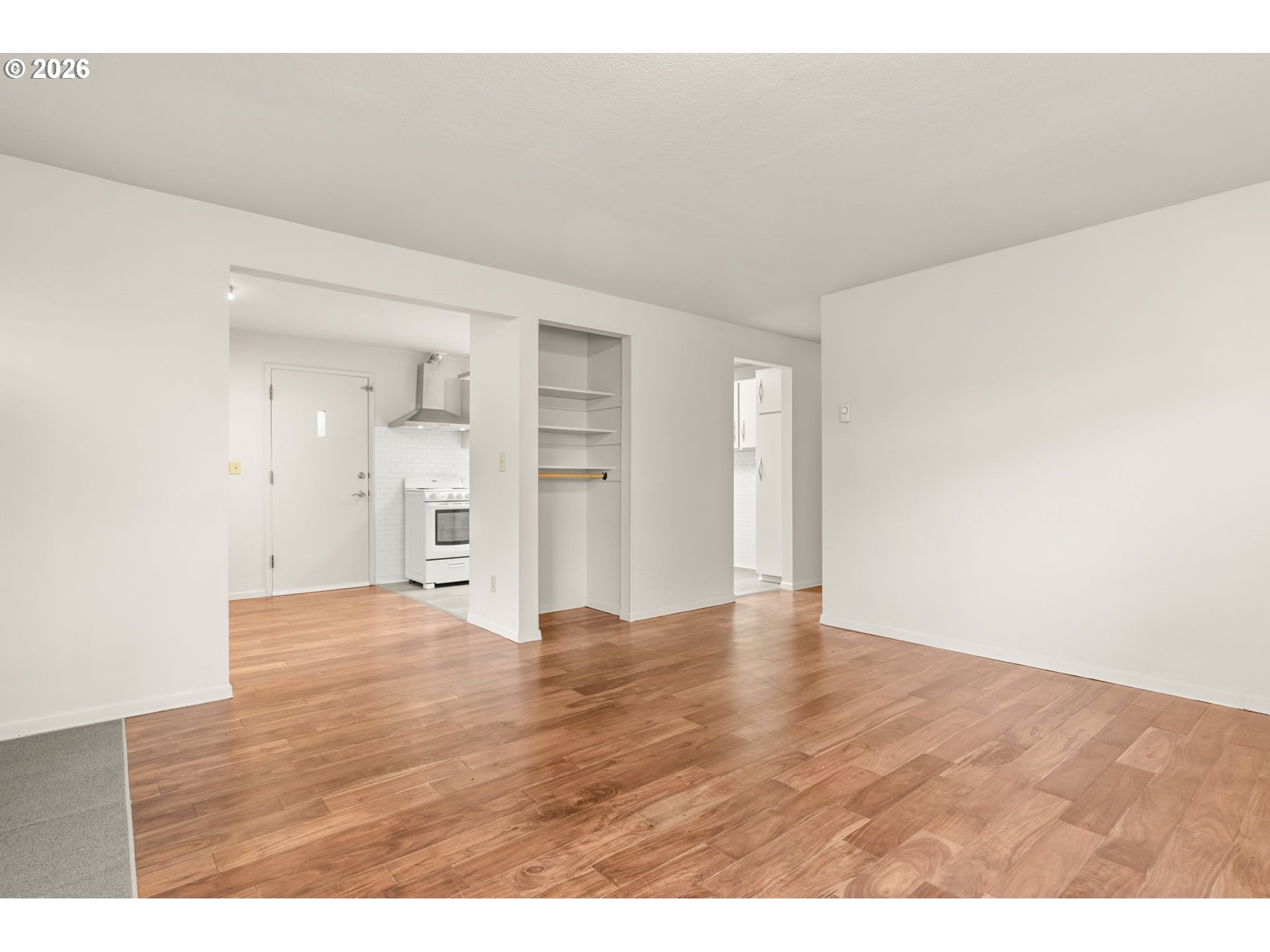 4222 Southwest Hume Street Portland, OR 97219 - Photo 5 of 46 Living Room