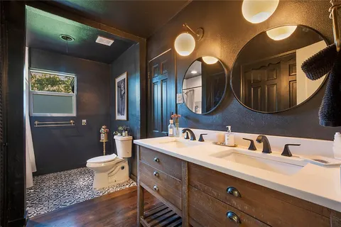 $775,000 | 8731 Vinewood Drive, Dallas, TX 75228