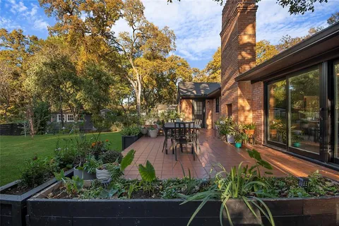 $775,000 | 8731 Vinewood Drive, Dallas, TX 75228