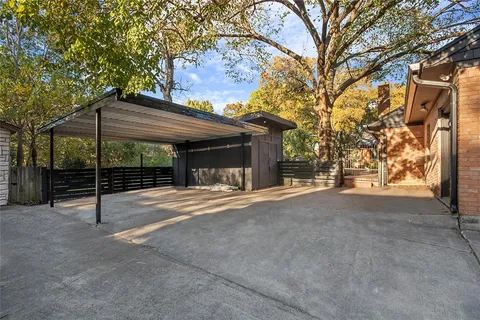 $775,000 | 8731 Vinewood Drive, Dallas, TX 75228