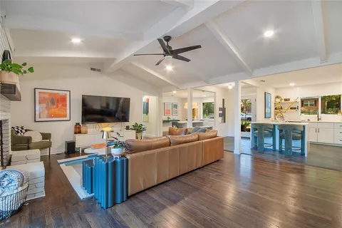 $775,000 | 8731 Vinewood Drive, Dallas, TX 75228