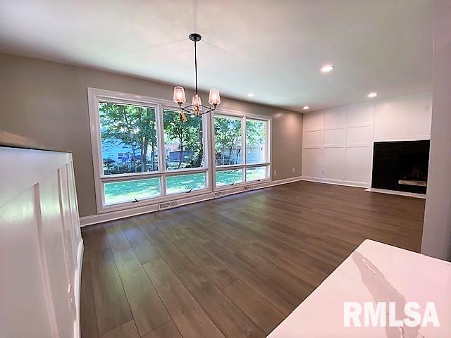 2065 Cambridge Road Springfield, IL 62704 - Photo 7 of 40 Gallery Image 7