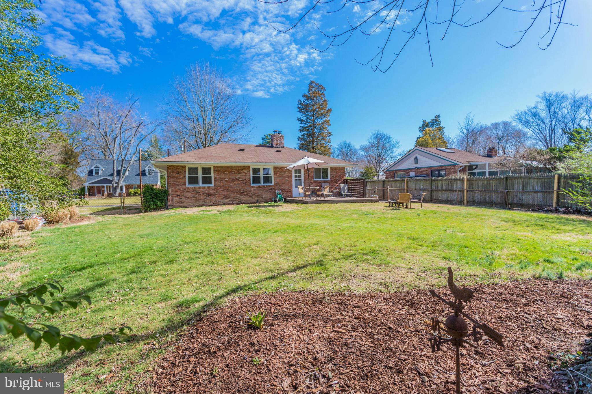 8002 New Market Road Alexandria, VA 22308 - Photo 19 of 20 Exterior (Rear)