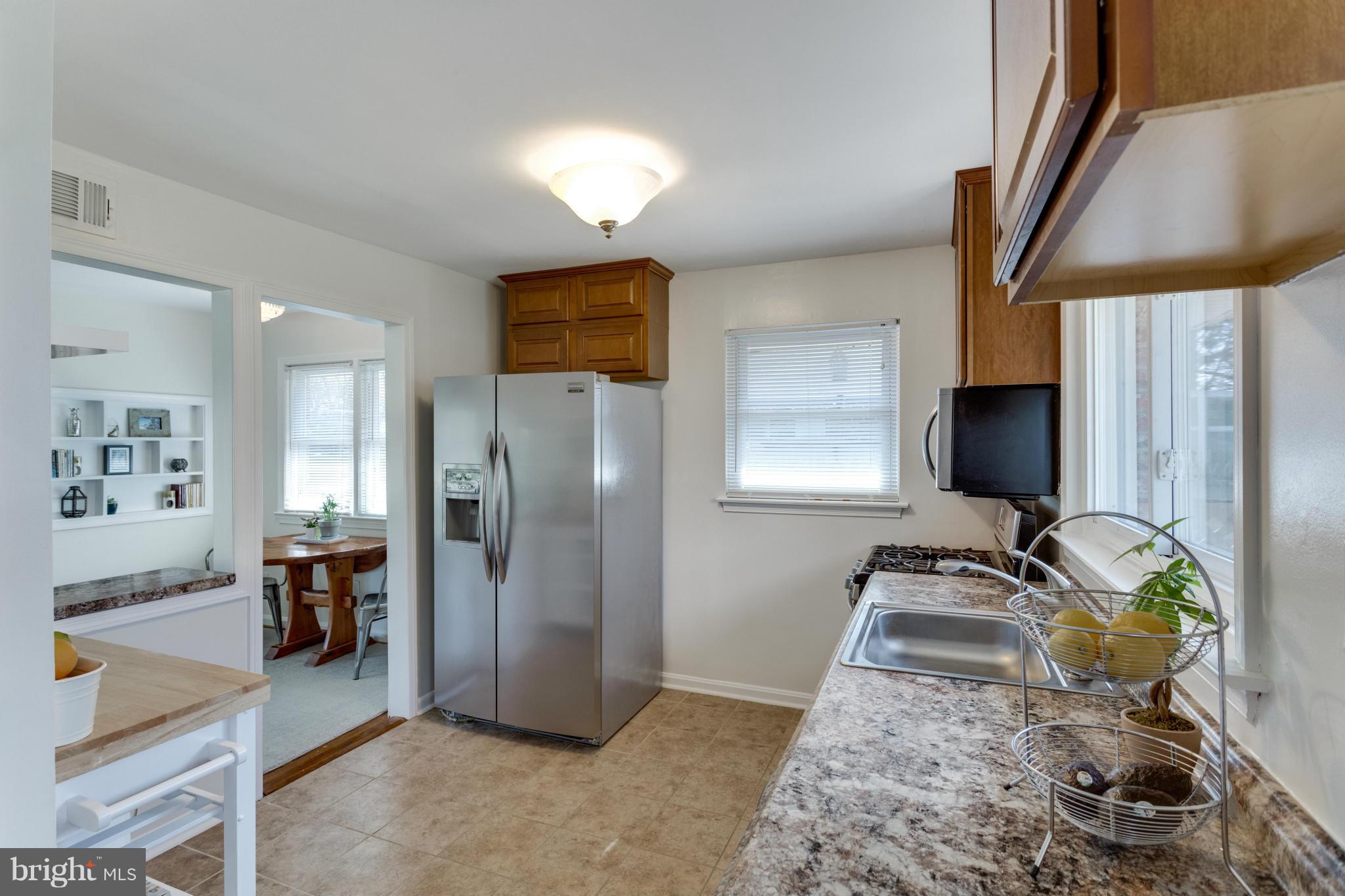 8002 New Market Road Alexandria, VA 22308 - Photo 8 of 20 Kitchen