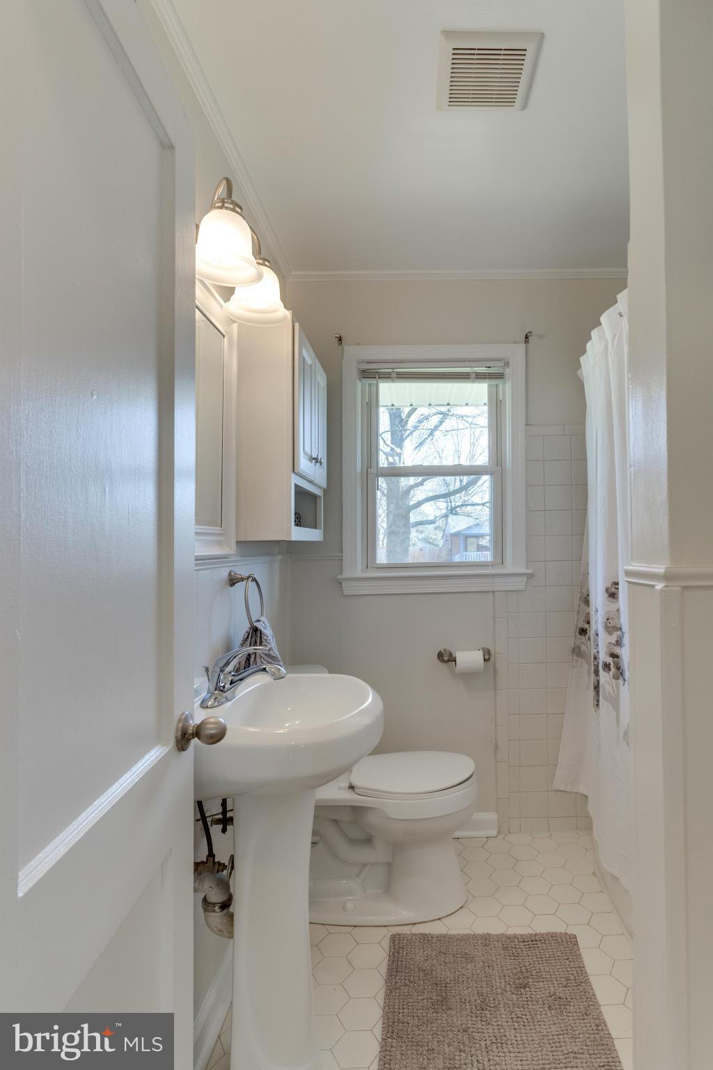 8002 New Market Road Alexandria, VA 22308 - Photo 10 of 20 Full Bath