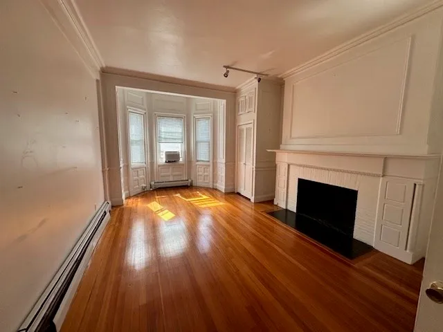 $3,000 | 354 Tappan Street, Unit 1, Brookline, MA 02445