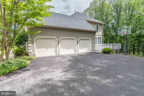 $1,850,000 | 1284 Cobble Pond Way, Vienna, VA 22182