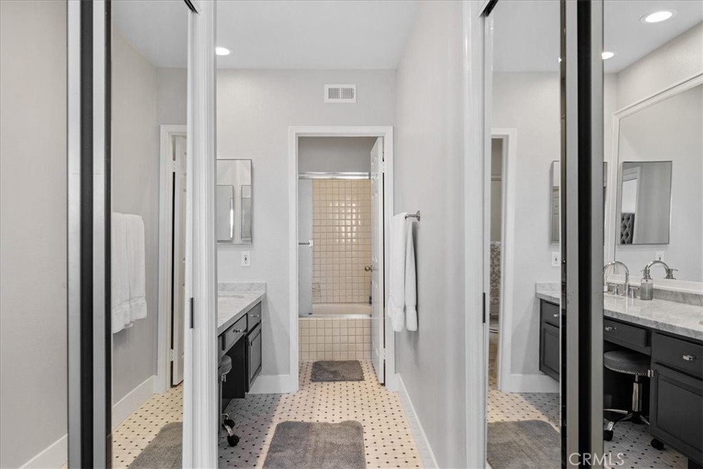 7 Centre Court Dana Point, CA 92629 - Photo 22 of 59 Mirrored closets - one is a walk-in with built ins on the right side.