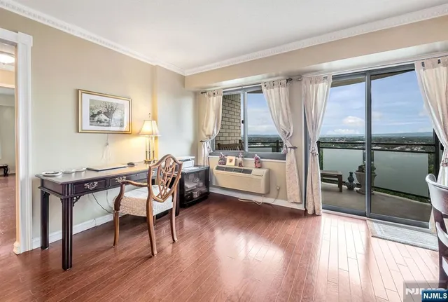 $300,000 | 125 Prospect Avenue, Unit 16C, Hackensack, NJ 07601