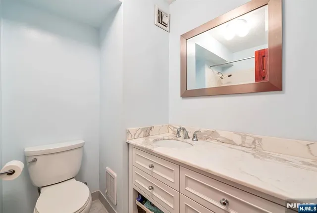 $300,000 | 125 Prospect Avenue, Unit 16C, Hackensack, NJ 07601