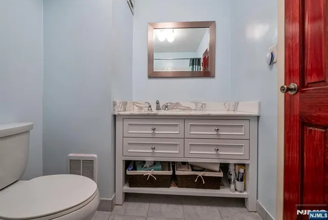 $300,000 | 125 Prospect Avenue, Unit 16C, Hackensack, NJ 07601