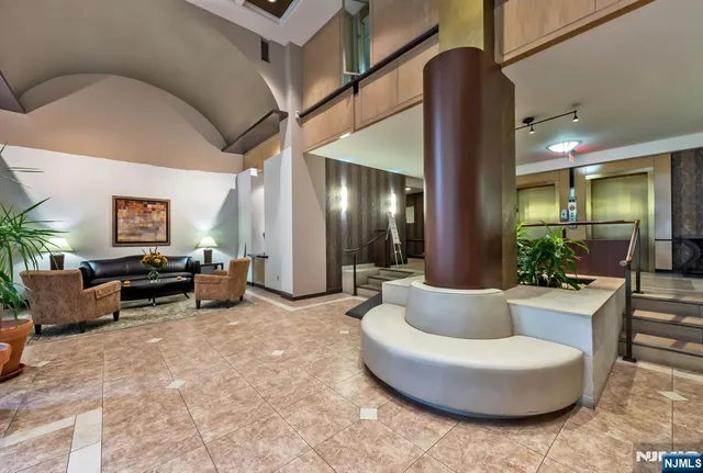 $300,000 | 125 Prospect Avenue, Unit 16C, Hackensack, NJ 07601