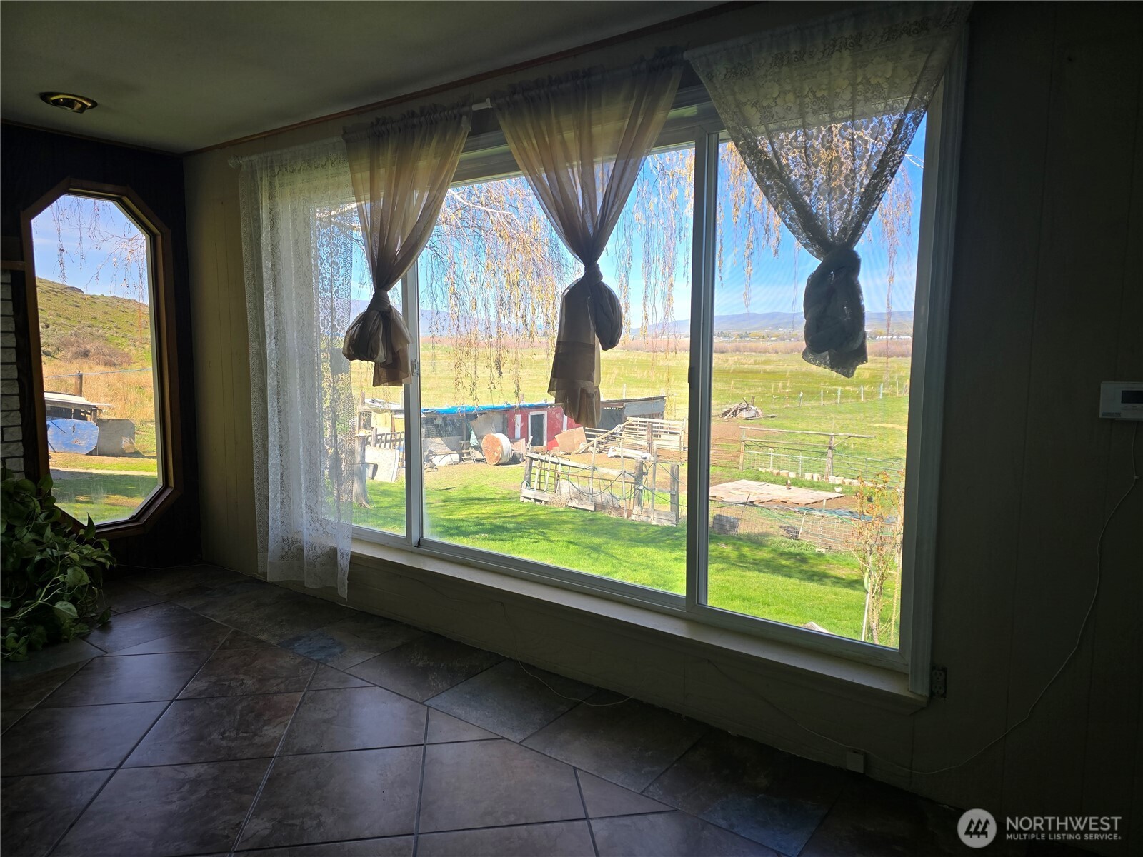 710 Adobe Way Selah, WA 98942 - Photo 12 of 24