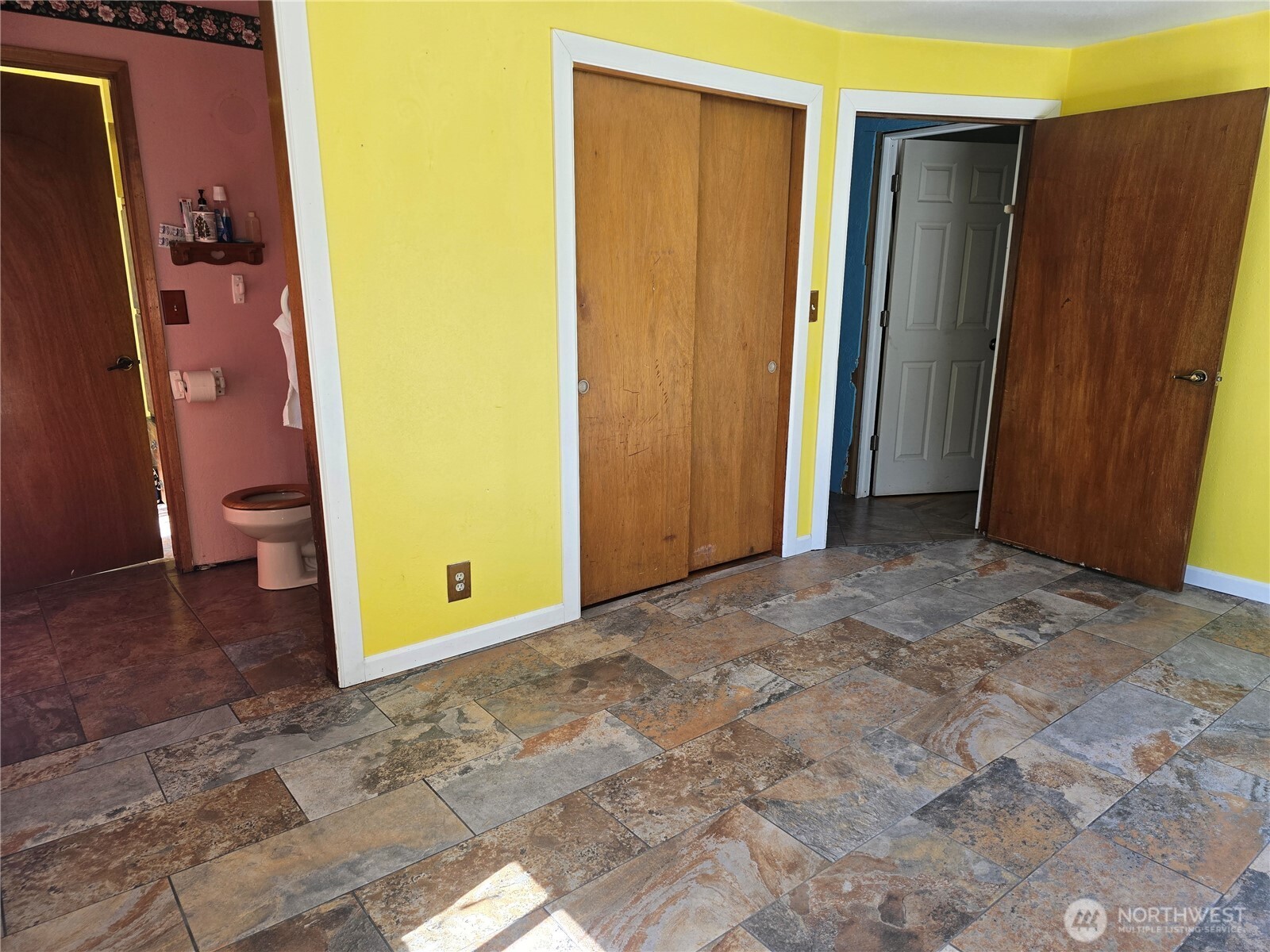 710 Adobe Way Selah, WA 98942 - Photo 14 of 24