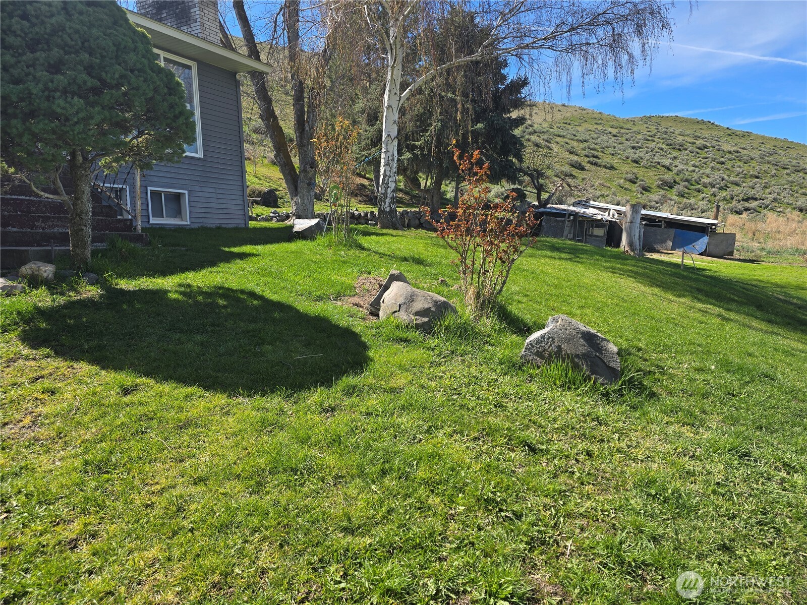 710 Adobe Way Selah, WA 98942 - Photo 3 of 24