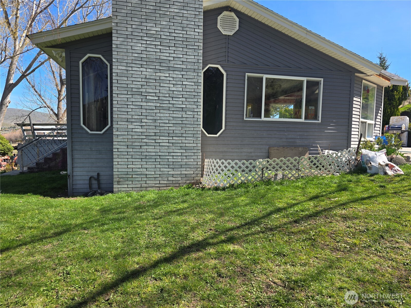 710 Adobe Way Selah, WA 98942 - Photo 4 of 24