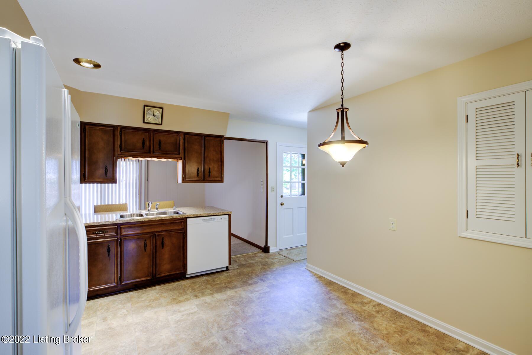 2913 Lexham Road Louisville, KY 40220 - Photo 5 of 49 GSP-2913_Lexham_Rd-5
