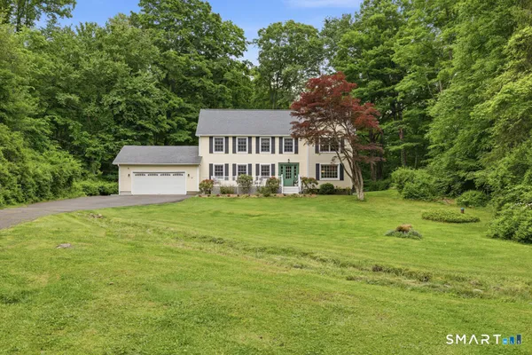 $885,000 | 76 Pocahontas Road, Redding, CT 06896