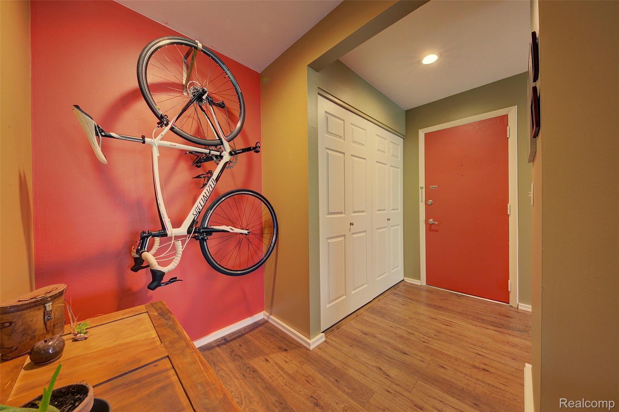 1325 South Maple Road, Unit 204 Ann Arbor, MI 48103 - Photo 22 of 48 1325 S Maple Rd #204