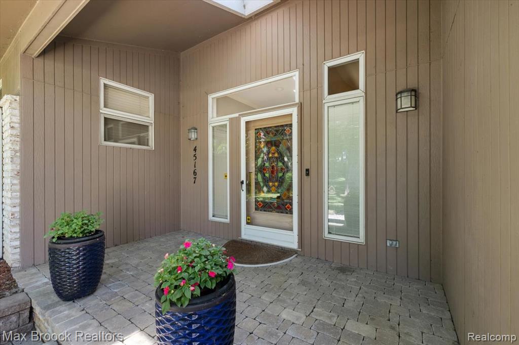 45167 9 Mile Road Novi, MI 48167 - Photo 3 of 44