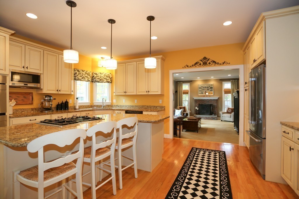 21 Old Stow Road Hudson, MA 01749 - Photo 5 of 29