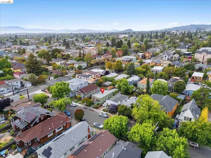 $948,000 | 530 63rd Street, Oakland, CA 94609