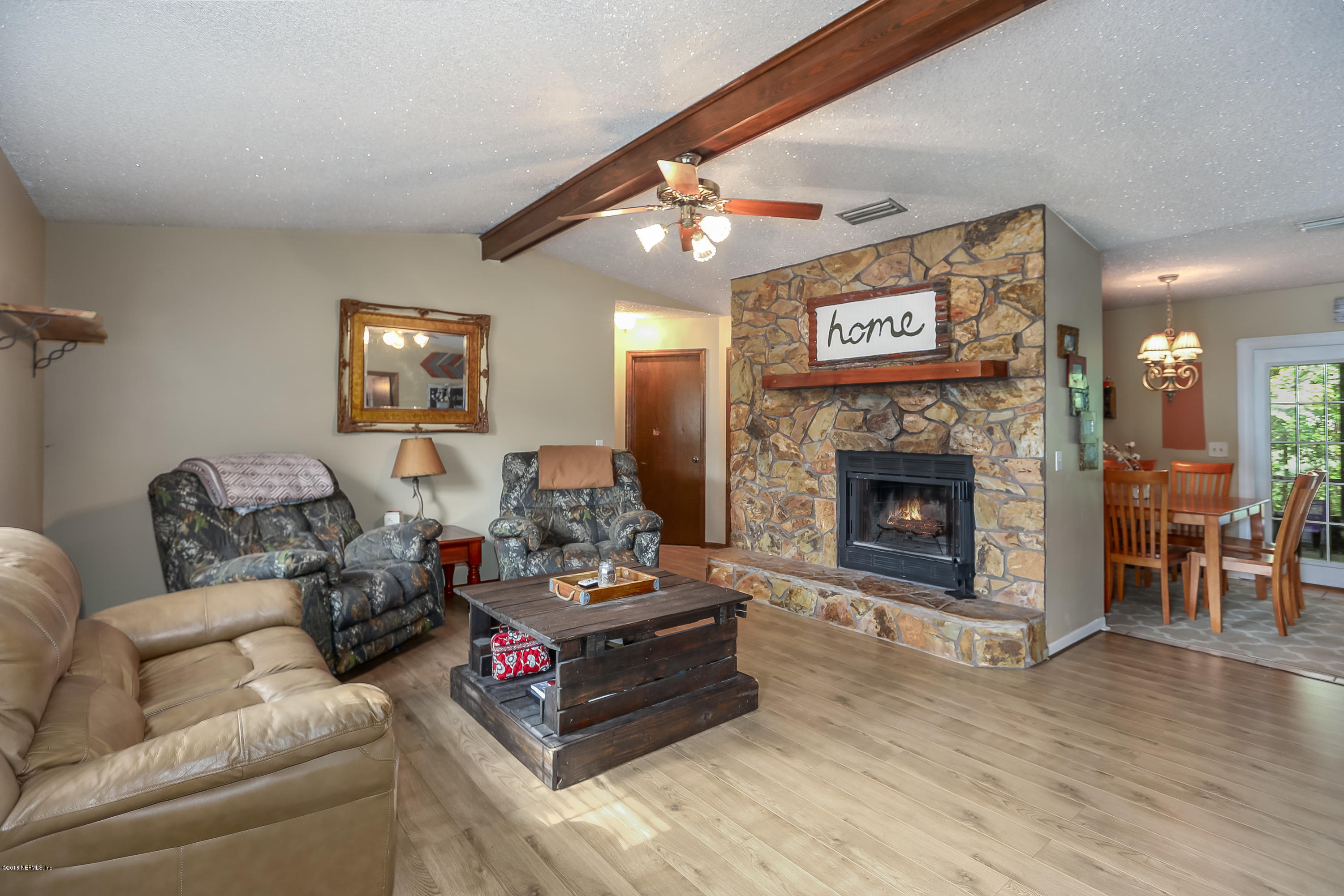 1621 Rivers Road Green Cove Springs, FL 32043 - Photo 4 of 14 004_Living Room