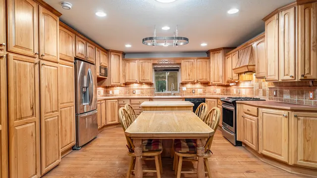 $1,499,000 | 12621 East Blanchard Road, Elk, WA 99009