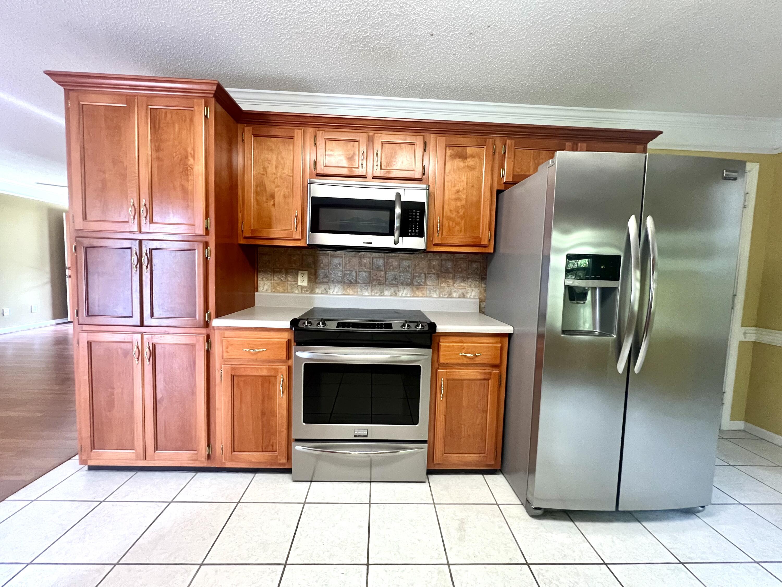 1065 Spring Meadows Drive Ringgold, GA 30736 - Photo 6 of 20 STAINLESS APPLIANCES